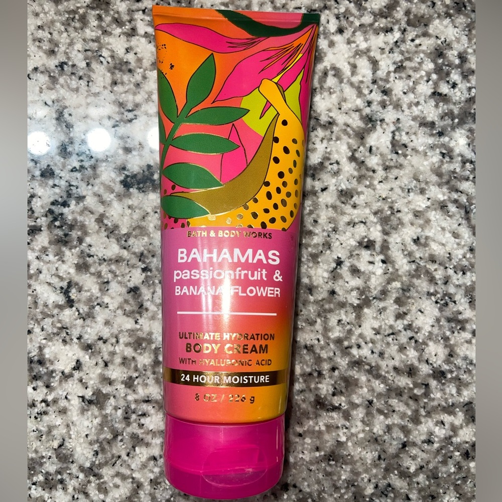 Bath & Body Works Ultimate Hydration Body Cream-Bahamas Passionfruit & Banana 🌸
